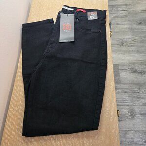 NWT Skinny Jeans
